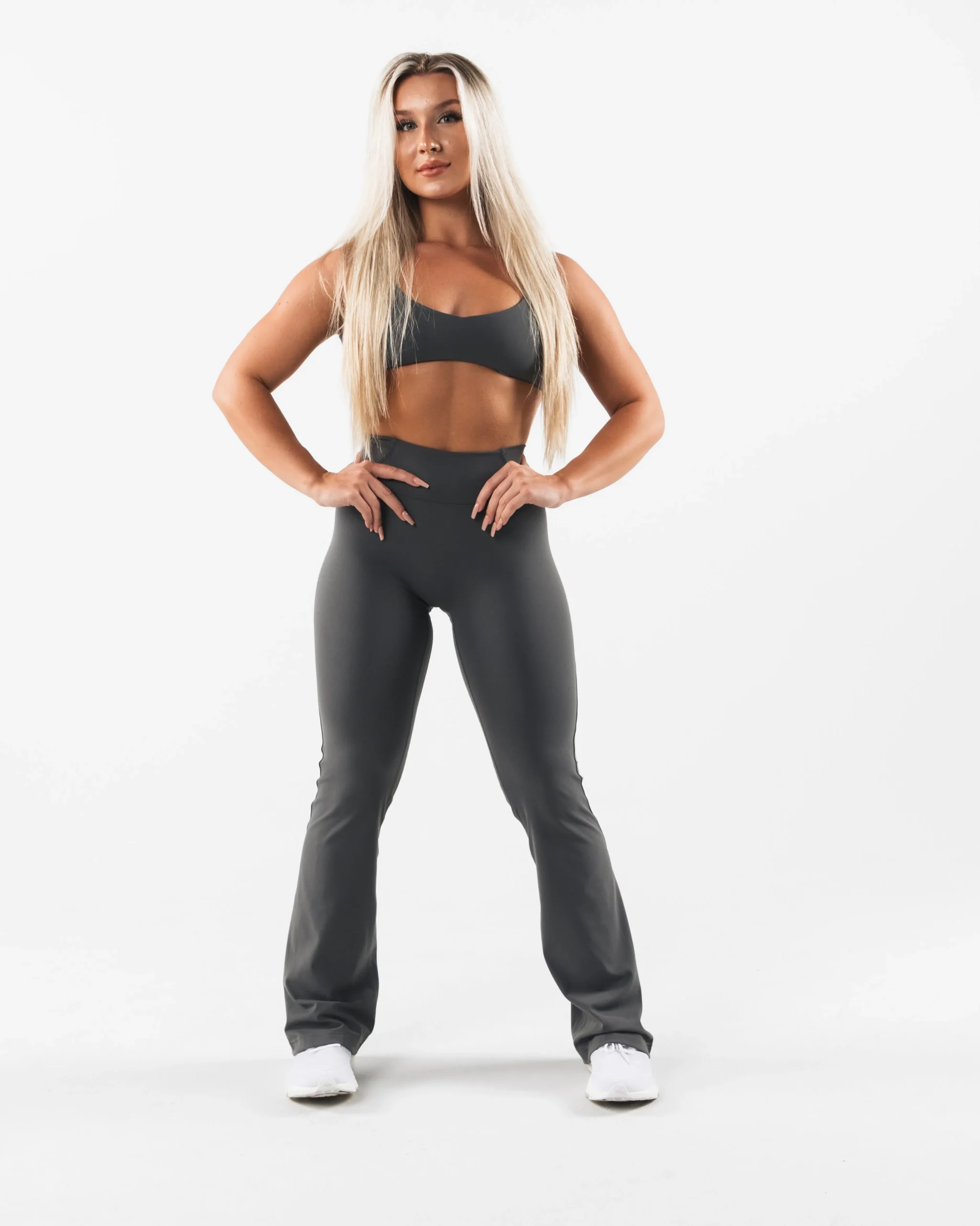 Aura Flared Pant