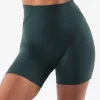 Aura Short 5"