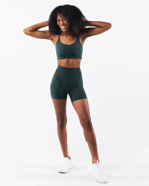 Aura Short 5"