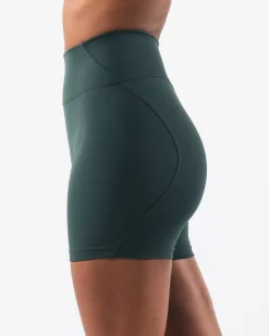 Aura Short 5