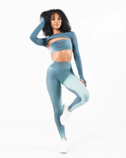 Aura Shrug LS