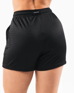 Signature Mesh Short 4