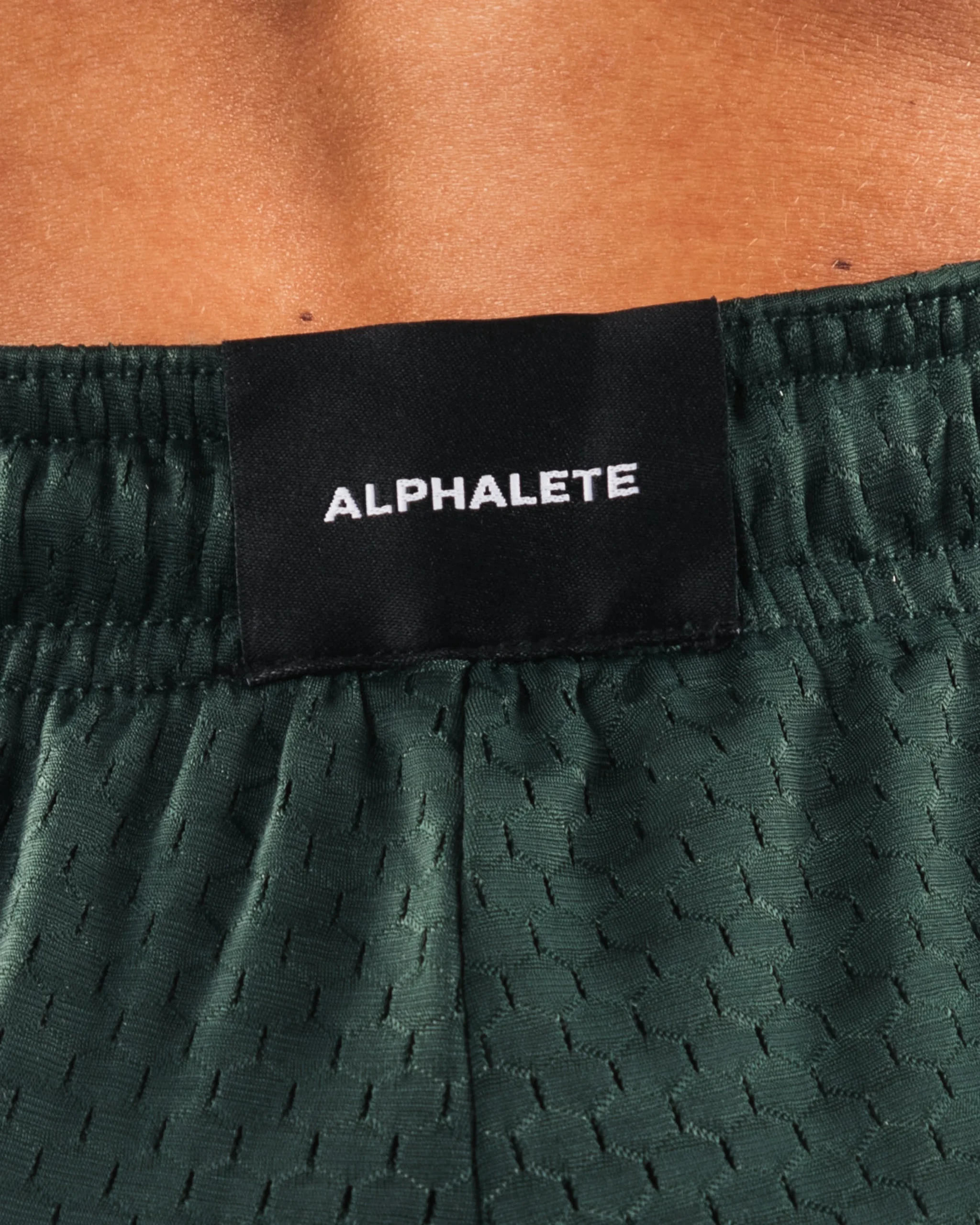 Signature Mesh Short 4"