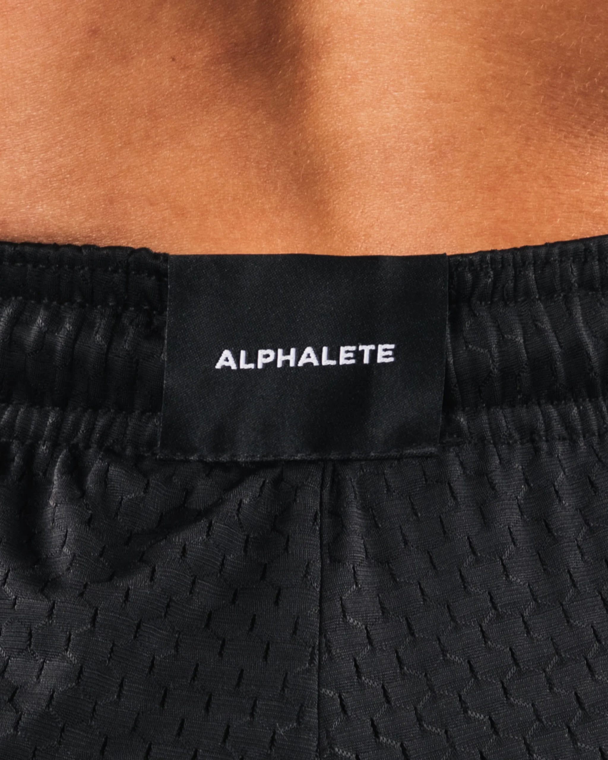 Signature Mesh Short 4"