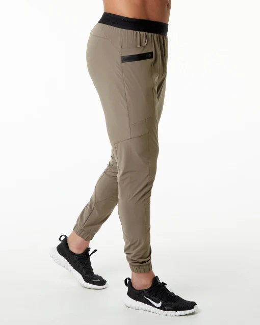 Studio Pant
