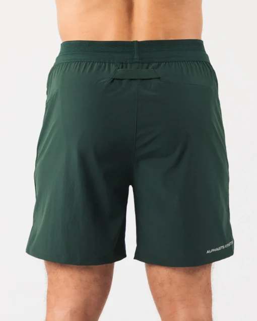 Studio Short 6"