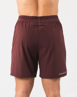Studio Short 6"