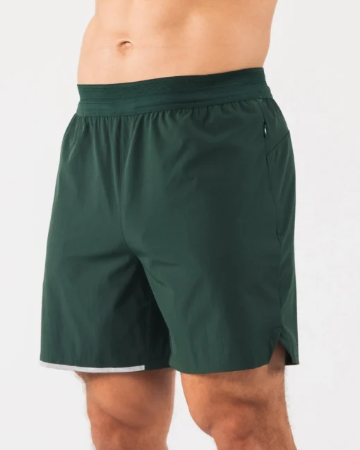 Studio Short 6"