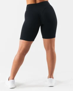 Tenacity Parker Biker Short 7u201d